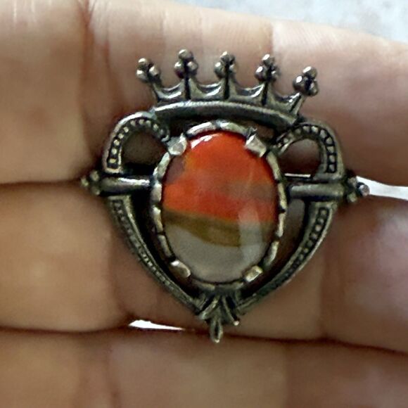 Vintage Miracle Center Stone Celtic crown Luckenbooth Heart Brooch Pin - Picture 1 of 7